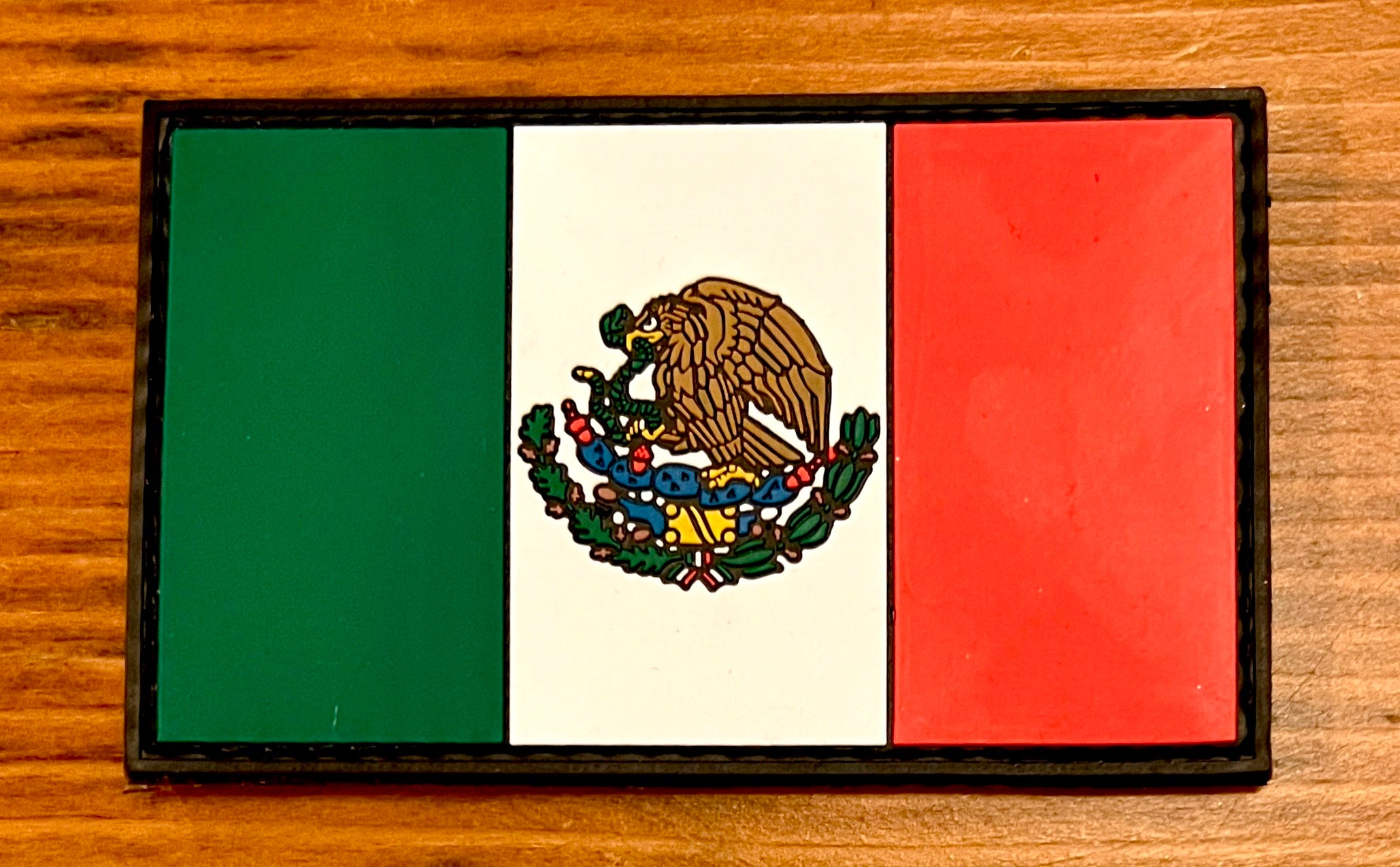 http://cornholepatchdude.com/cdn/shop/products/MexicoFlagPatchCPD.jpg?v=1672954989